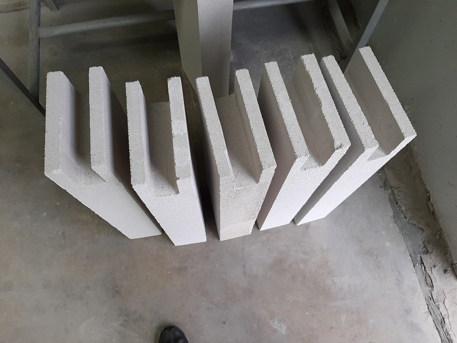 So sánh gạch bê tông khí chưng áp với gạch đất sét nung So sánh gạch bê tông khí chưng áp với gạch đất sét nung