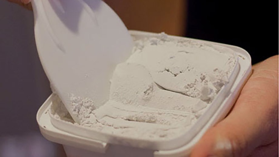 Sự khác biệt giữa bột thạch cao nung và không nung?