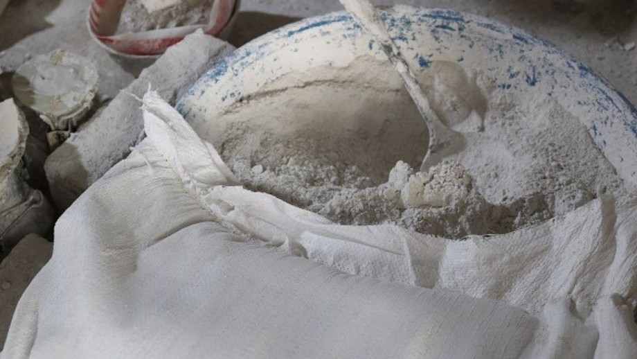 Bột thạch cao để lâu có dùng được không?