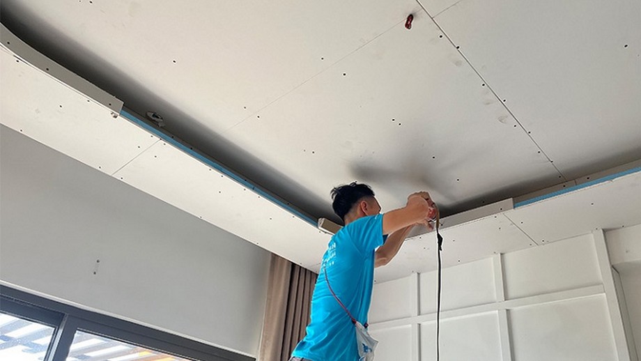 Khoảng cách viền tường thạch cao là bao nhiêu là hợp lý?