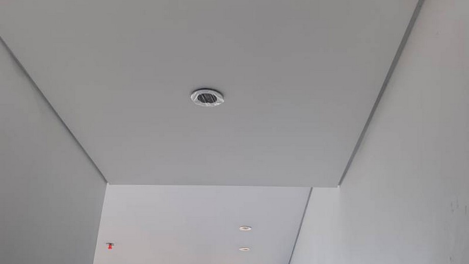 Nẹp góc thạch cao V10x20