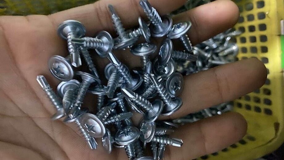 Vít thạch cao đầu dù 25mm: Đặc điểm, công dụng và cách sử dụng